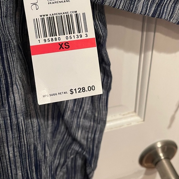 Karen Kane Linen Navy and White Cold Shoulder Tie Sleeve Blouse XS NWT - Picture 3 of 6